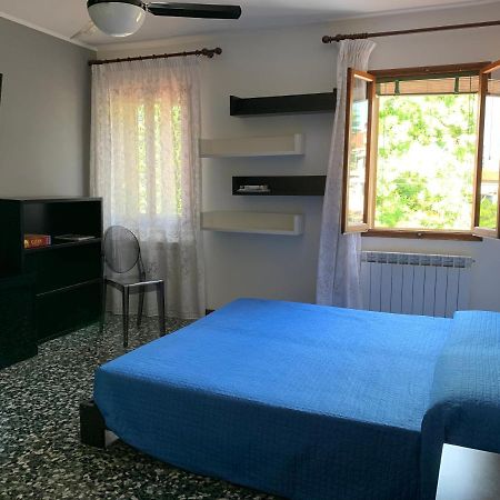 Apartament In The Centre - Giardini Biennale Wenecja Zewnętrze zdjęcie