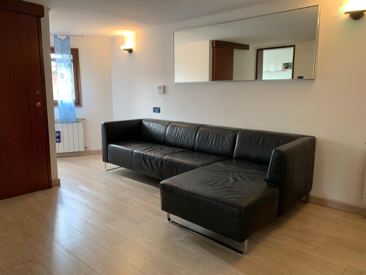 Apartament In The Centre - Giardini Biennale Wenecja Zewnętrze zdjęcie
